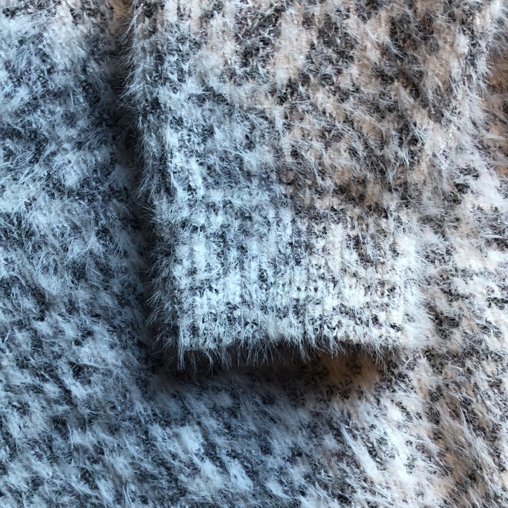 Victoria Sweater - Picture 3 of 3